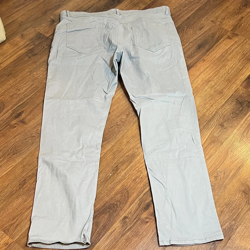 Izod Premium Stretch Gray Khaki Pants
